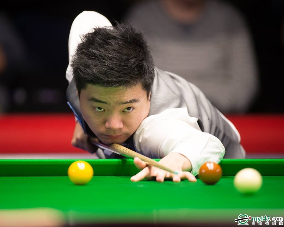 比赛激烈进 比赛激烈进