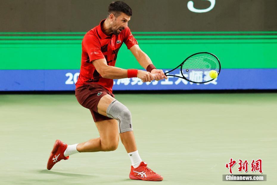 尽管衣服和 尽管衣服和